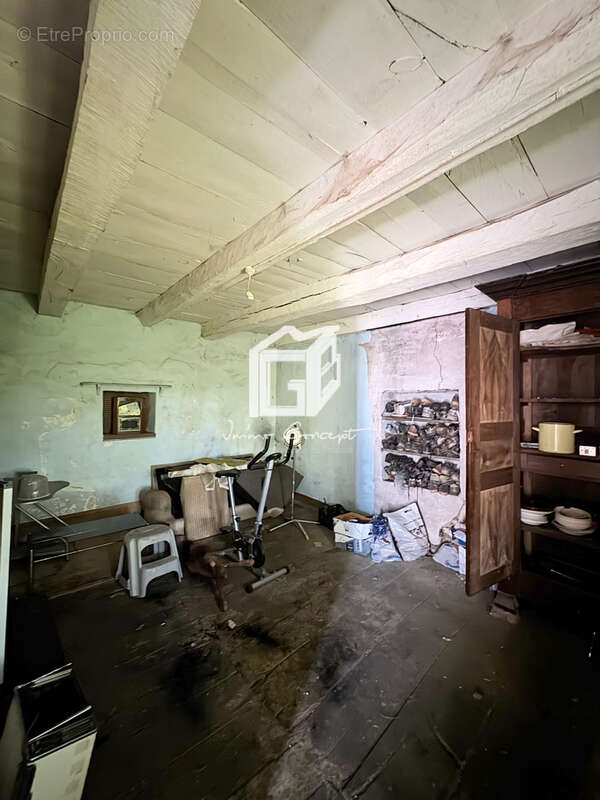 Maison à SAINTE-JULIETTE-SUR-VIAUR