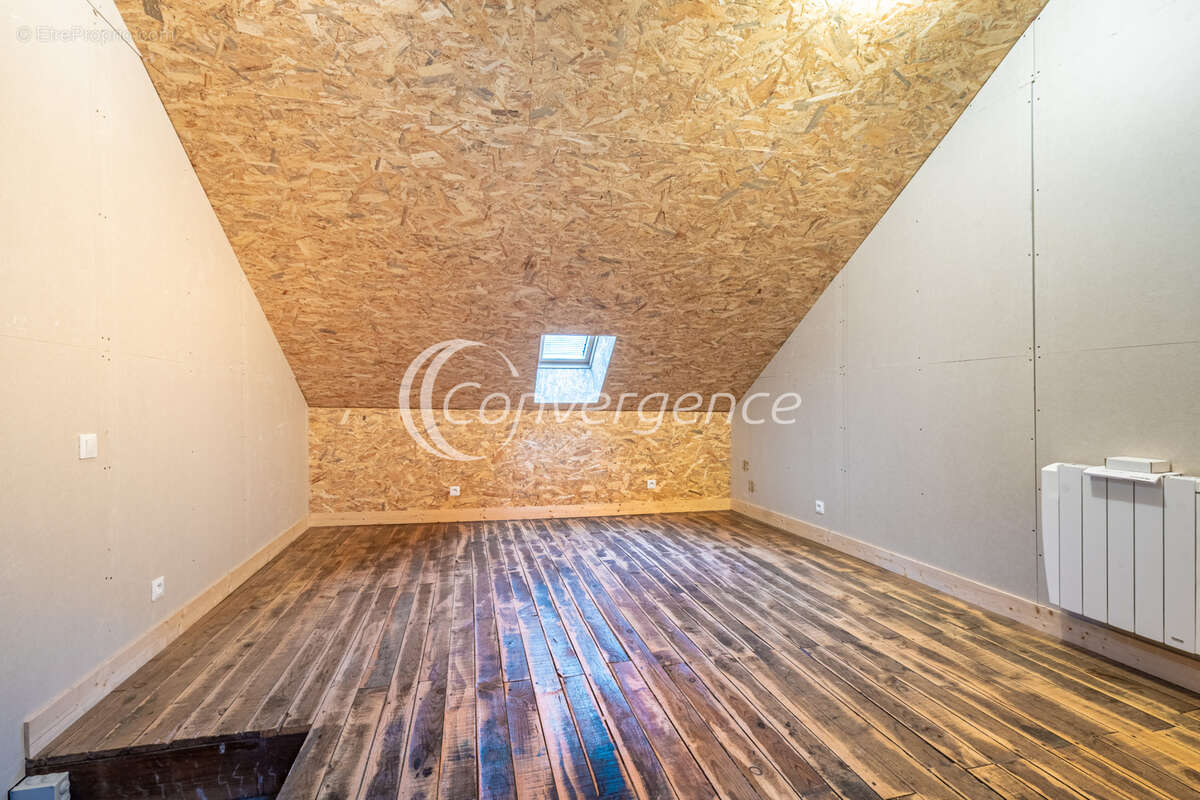 Maison à MAGNAC-BOURG