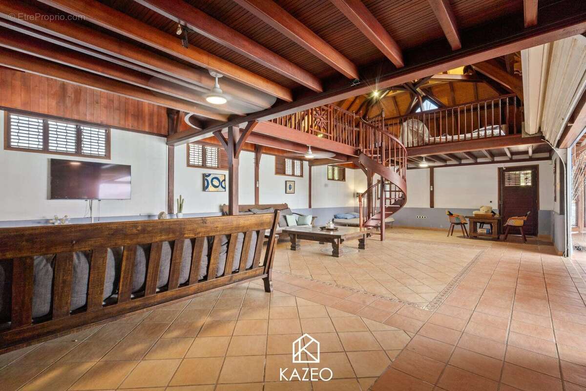 Maison à LES TROIS-ILETS