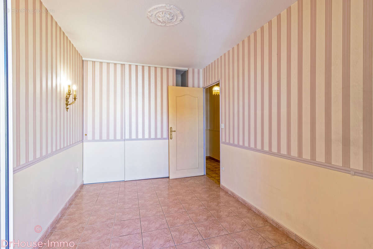Appartement 3 pièces 62 m² à vendre à Cavalaire-Sur-Mer (83240) - photo 18