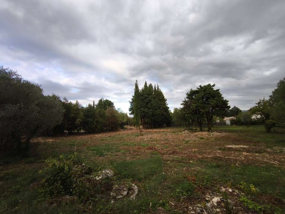 Terrain à MALATAVERNE