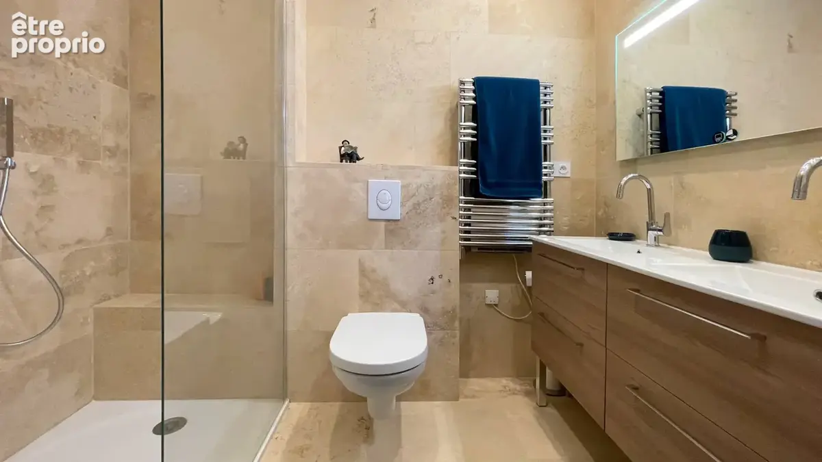 Uzès à pied, duplex esprit maison, piscine et 2 parkings - photo 13