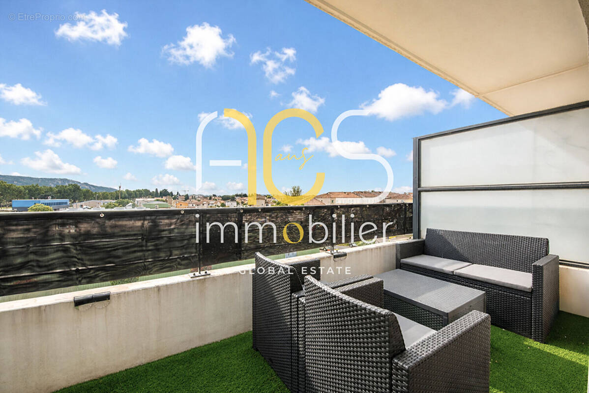 Appartement à CHATEAUNEUF-LES-MARTIGUES