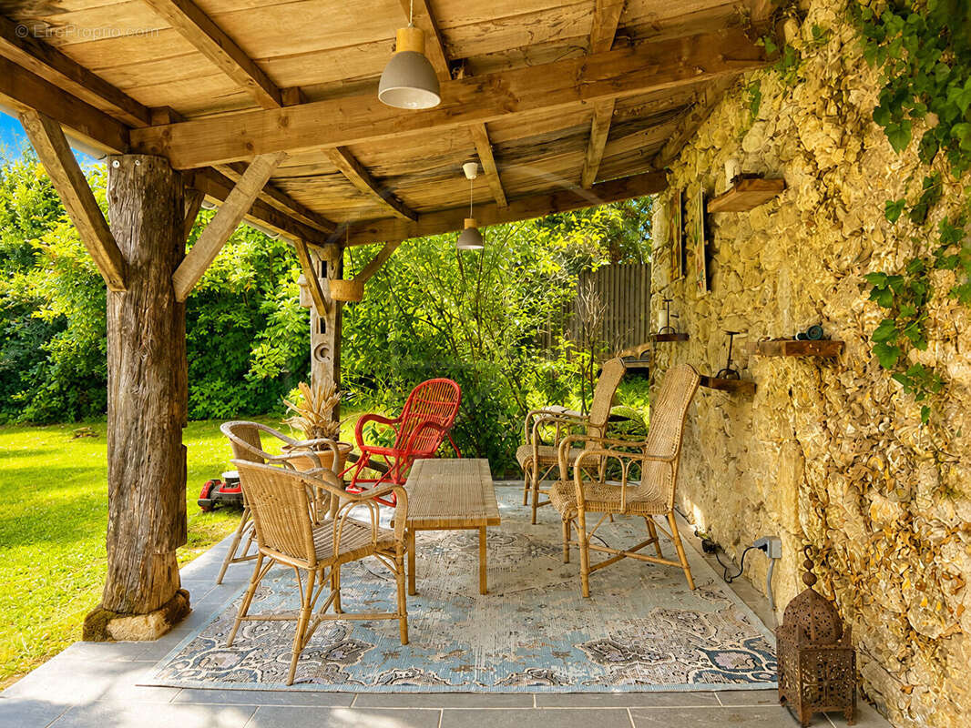Maison à SAINT-EMILION