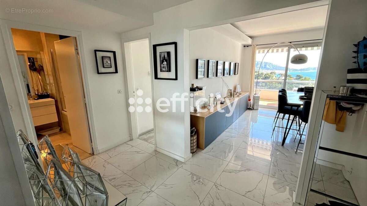 Appartement à MARSEILLE-8E
