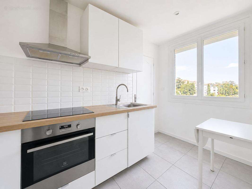 Appartement dernier etage apercu mer - photo 3