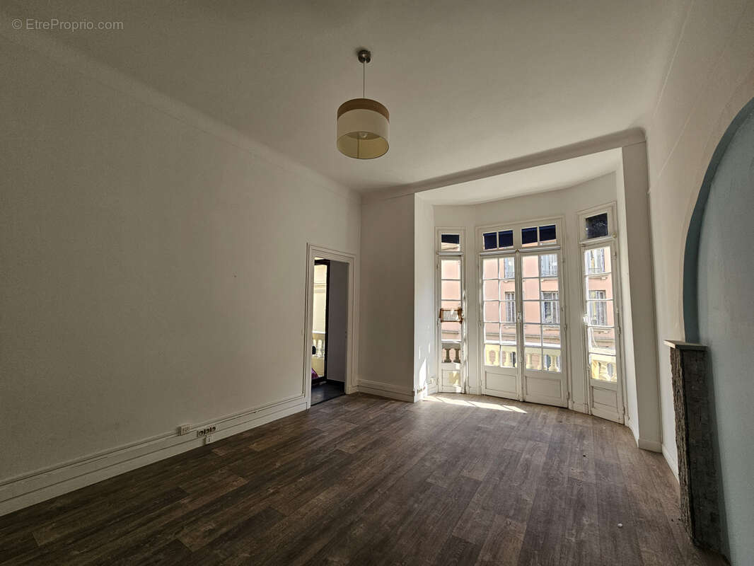 Appartement à MENTON