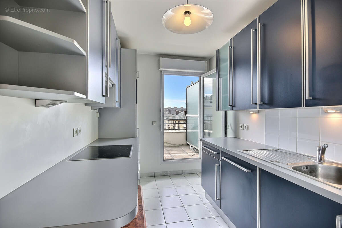 Appartement à COURBEVOIE