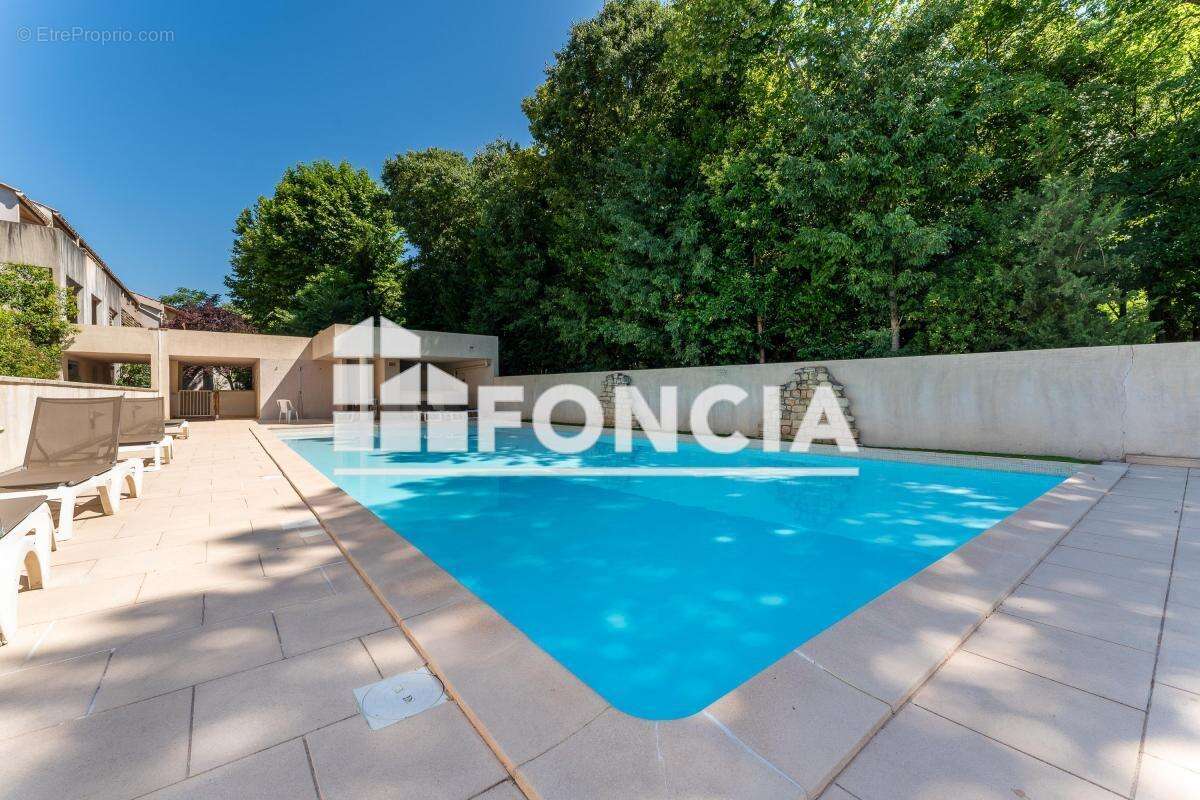 Appartement à BARJAC