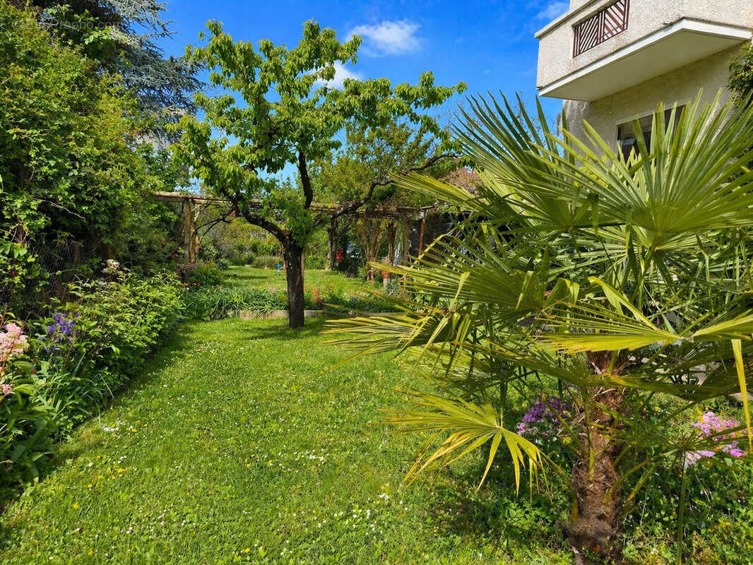 Appartement à VILLE-LA-GRAND