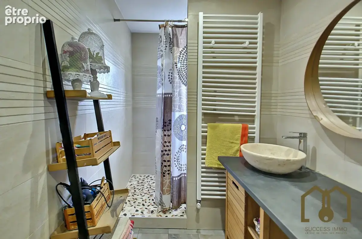 Maison 80 m² à Vaulx-En-Velin  - photo 8