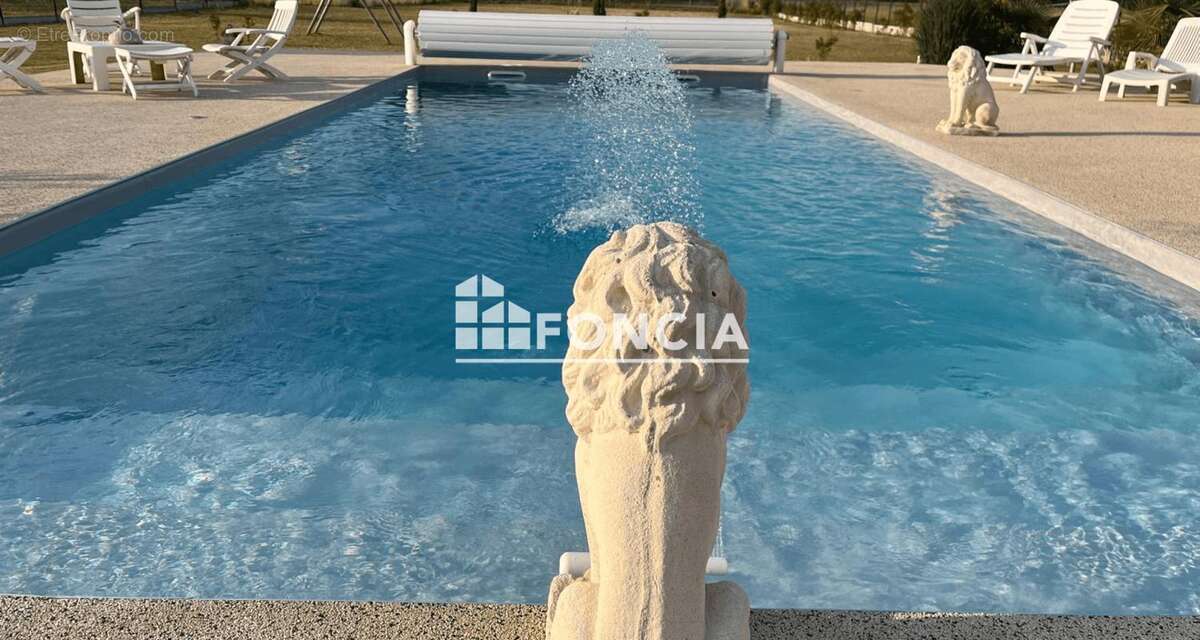 Maison à CORQUILLEROY