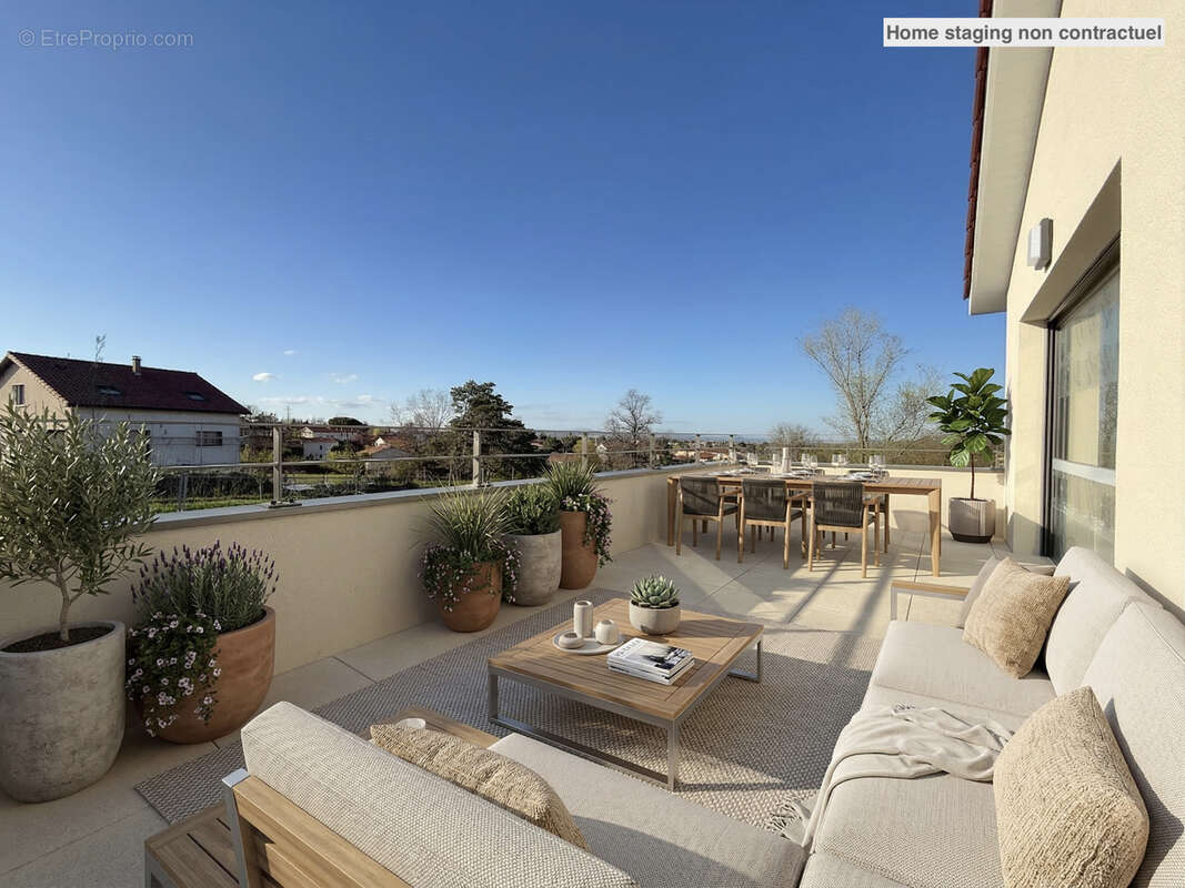 Appartement à LA TOUR-DE-SALVAGNY