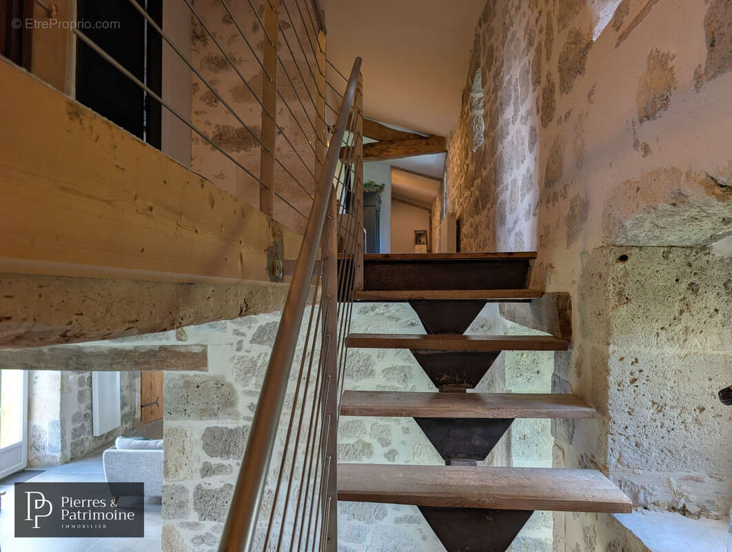 Maison à LASSERRE