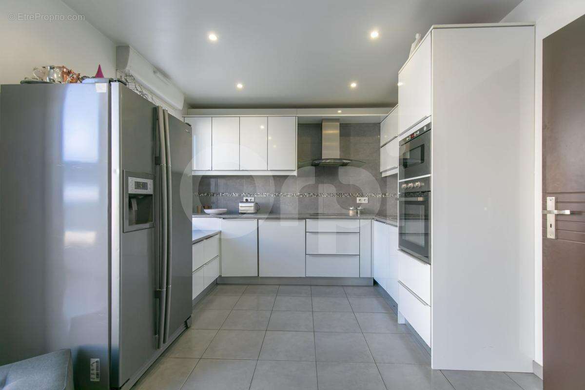 Appartement à NOGENT-SUR-MARNE