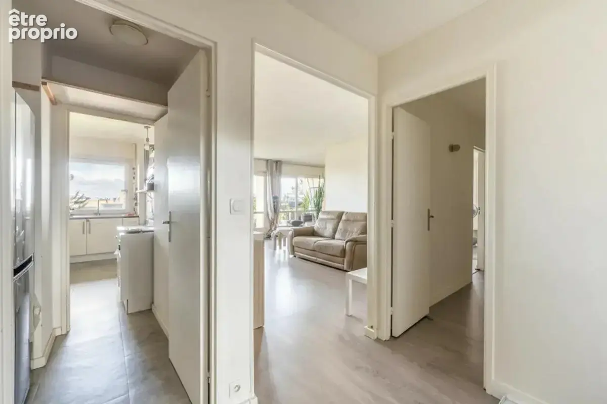 Élancourt Grand 4 pièces vue imprenable avec balcon - photo 13
