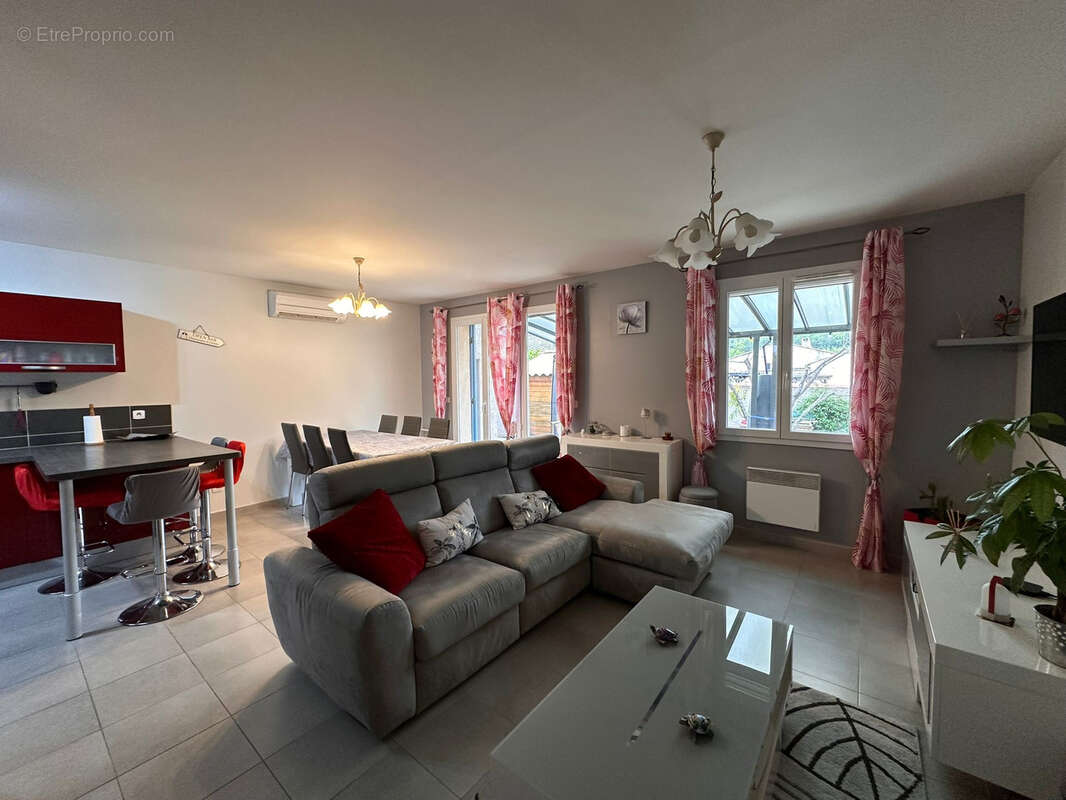 Maison à SAINT-JULIEN