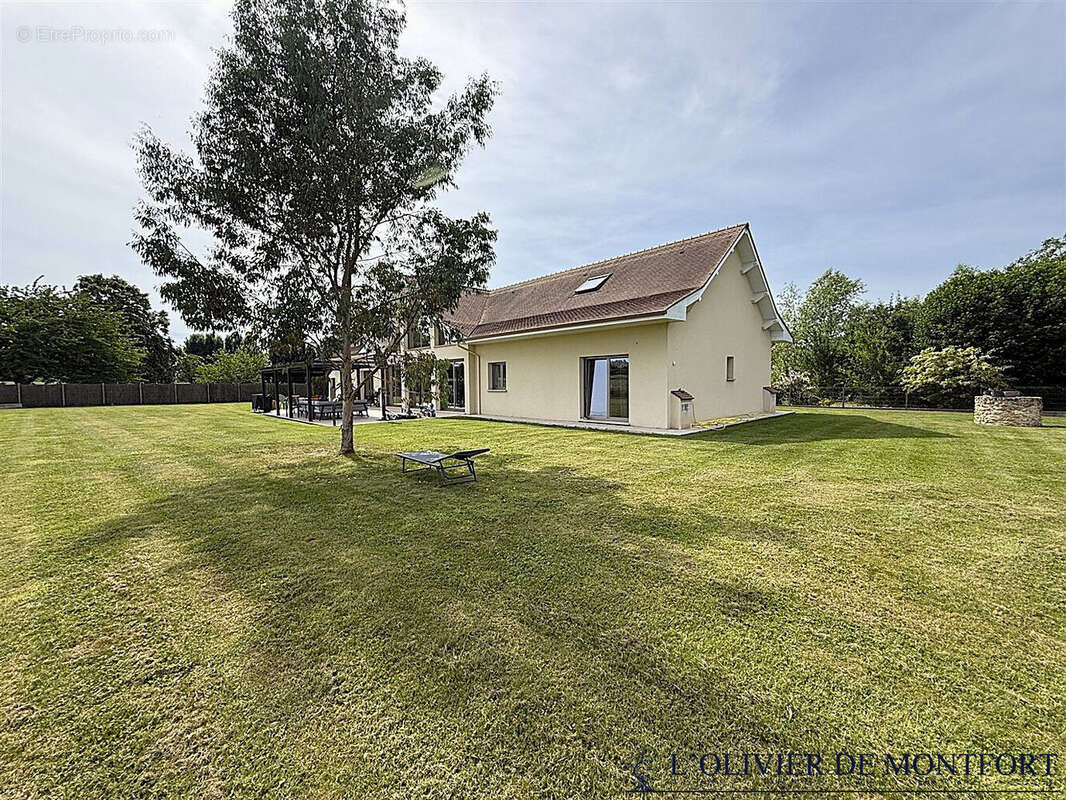 Maison à MONTFORT-L'AMAURY
