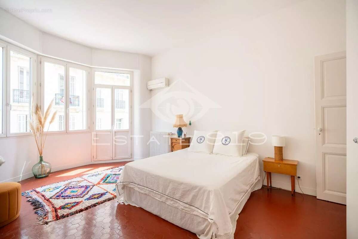 Art déco & terrasse de 47m2 – Proche Longchamp - photo 5