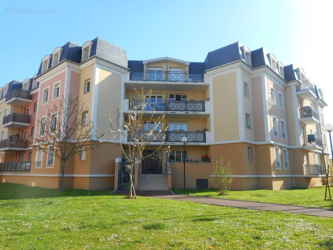 Appartement à VIGNEUX-SUR-SEINE