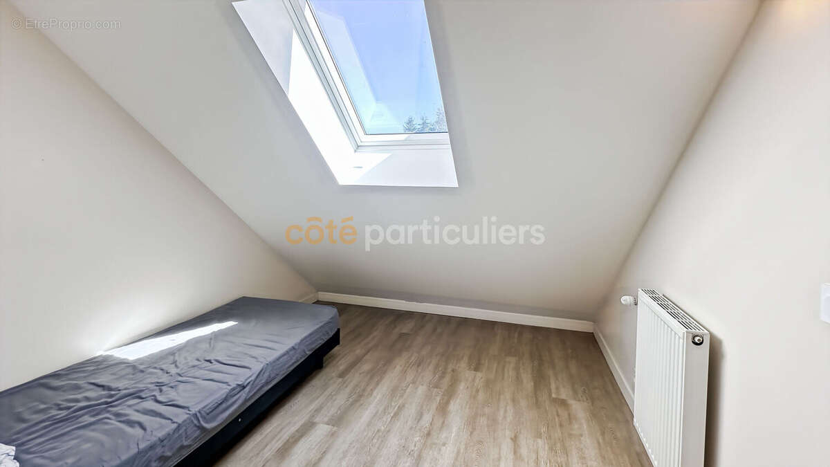 Vaste maison familiale de 185 m² avec jardin arboré et 6 chambres - photo 14