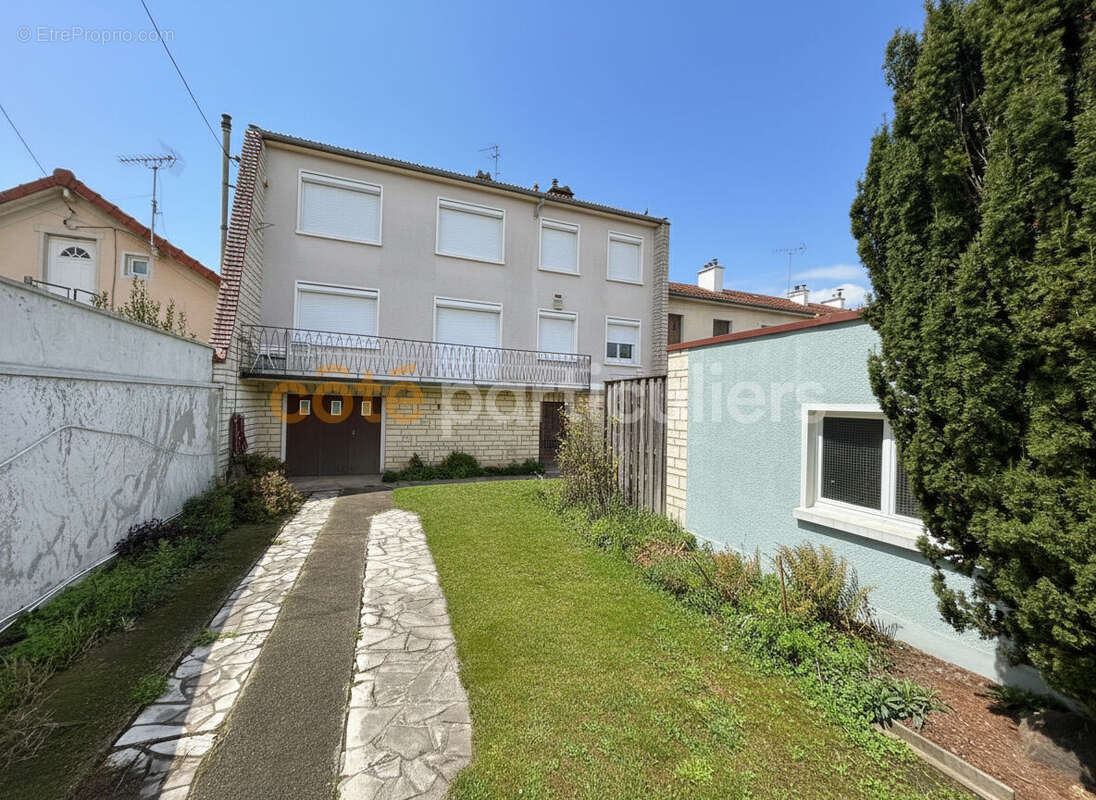 Maison à VILLENEUVE-SAINT-GEORGES