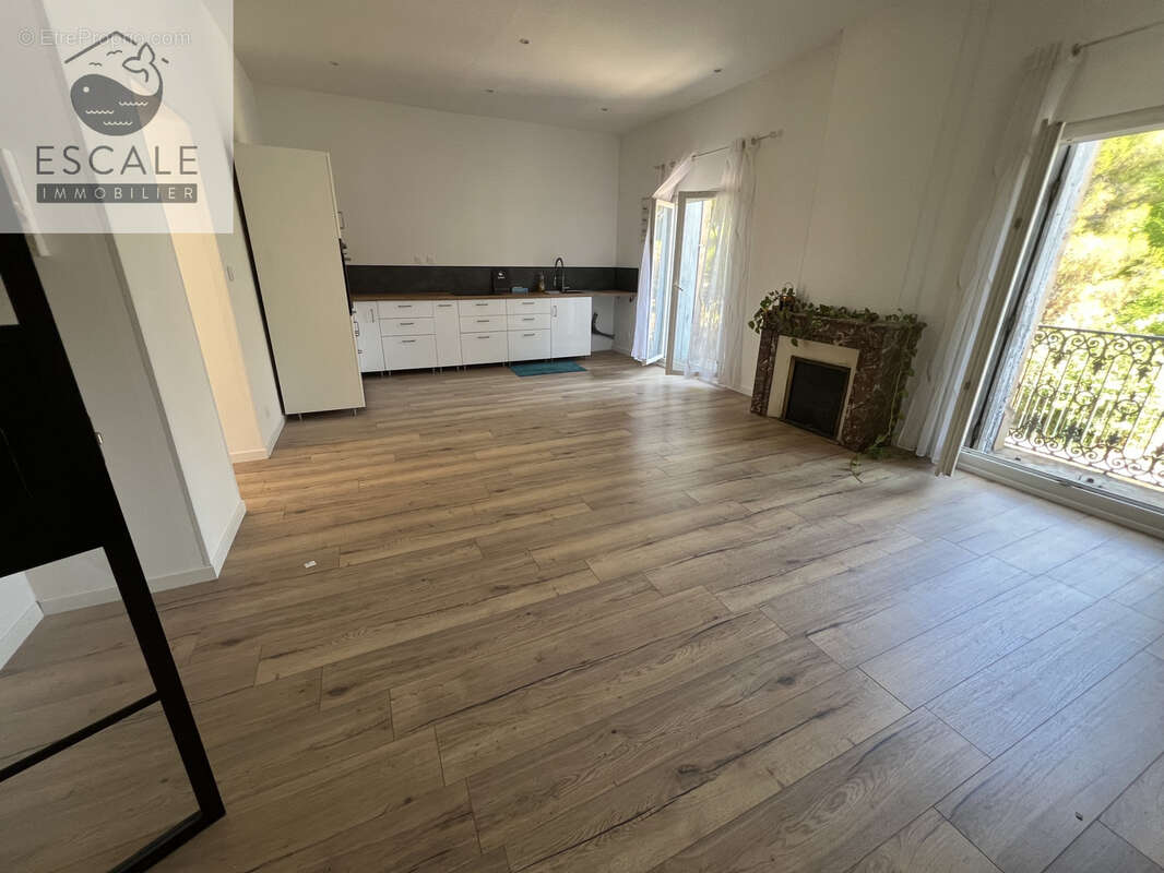 Vente maison vigneronne t5 en r+1 + garage a poussan - photo 4