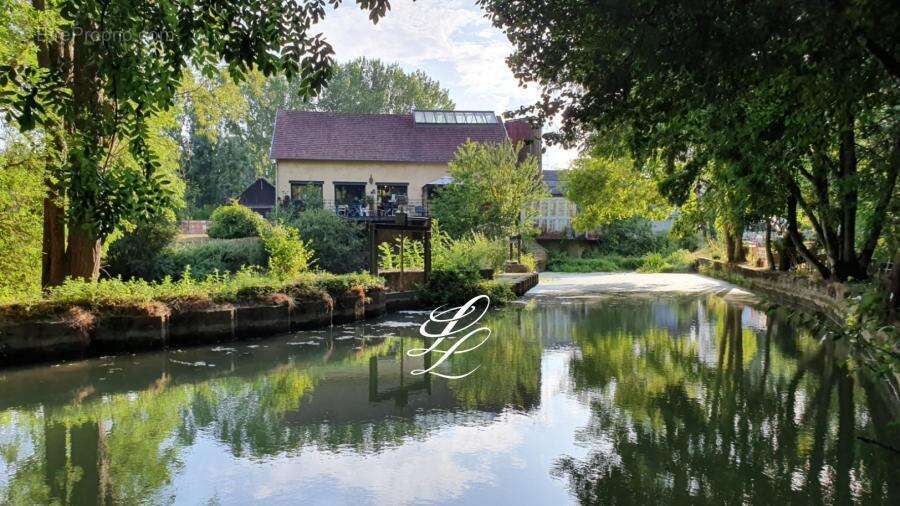 312 m² à Souligne-Sous-Ballon  - photo 2570