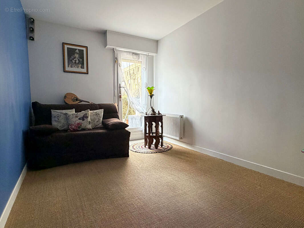 Appartement à MONTIGNY-LE-BRETONNEUX