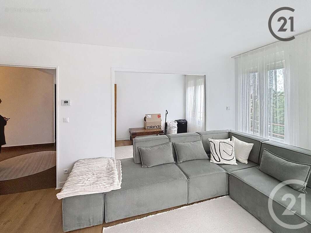 Appartement à MIGENNES