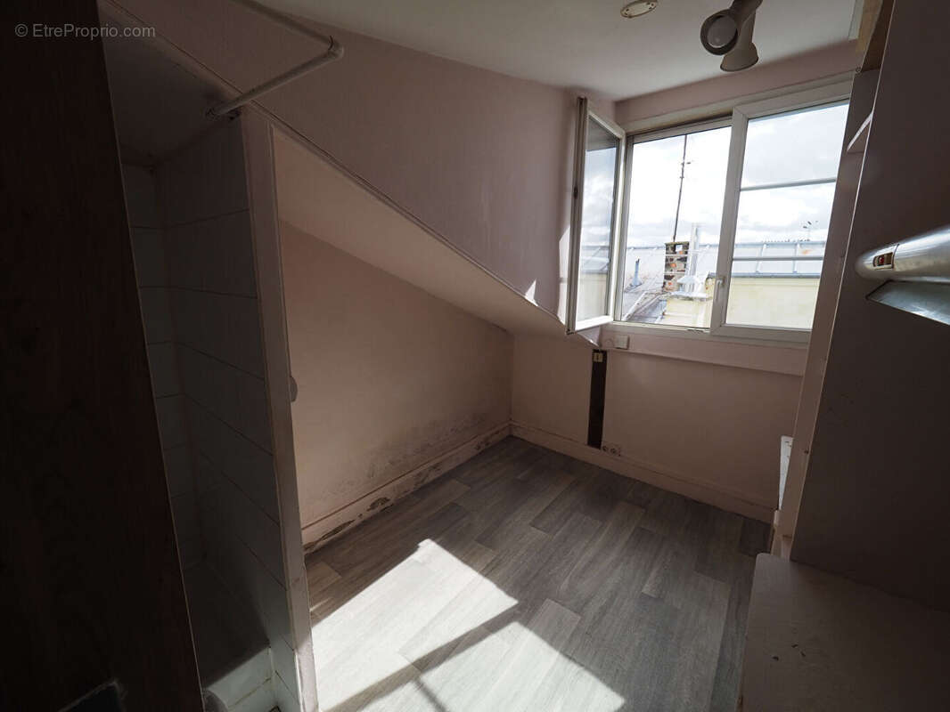 Appartement à PARIS-20E