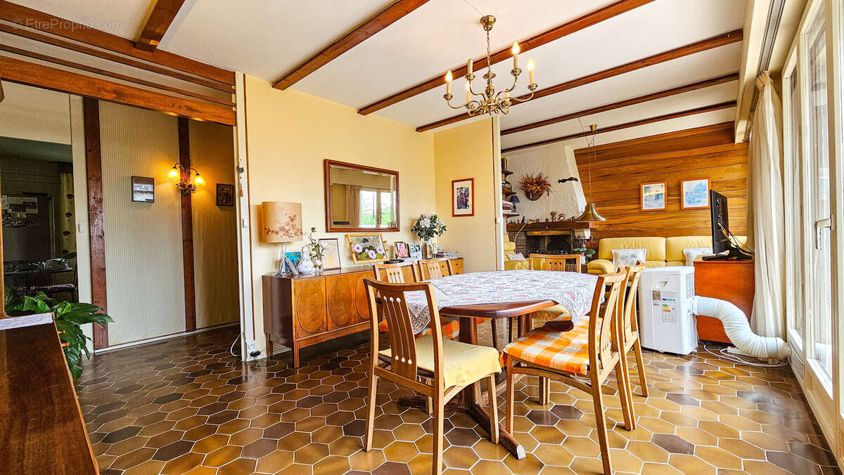 Maison à SARTROUVILLE