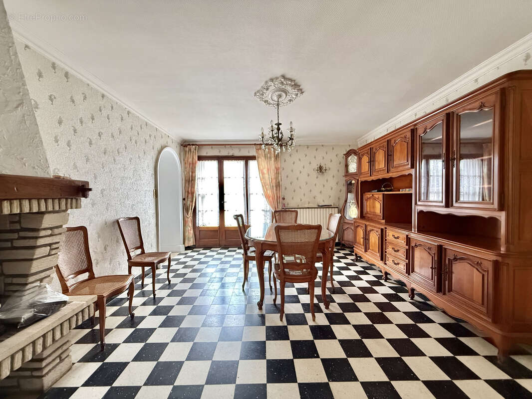 Maison à CHAUMONT-EN-VEXIN