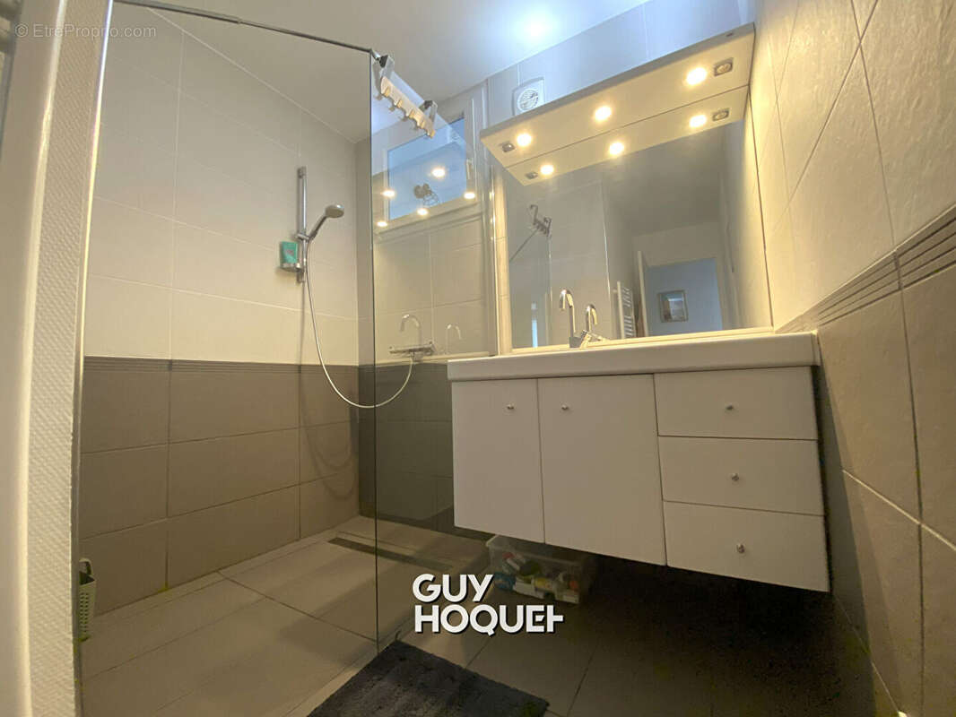 Appartement à PARAY-LE-MONIAL