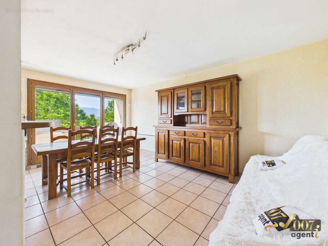 Appartement à ARBIN