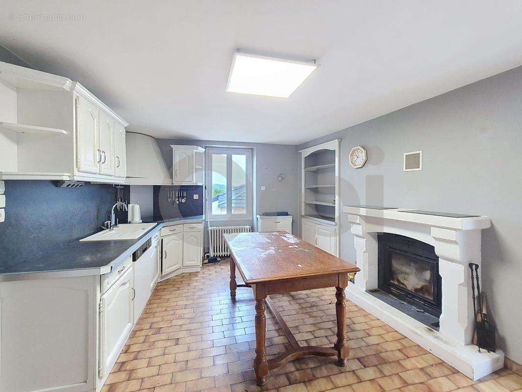 Maison à BEAUREGARD-DE-TERRASSON