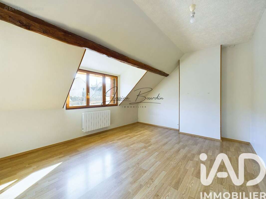 Photo 6 - Maison à VILLENEUVE-LA-GUYARD