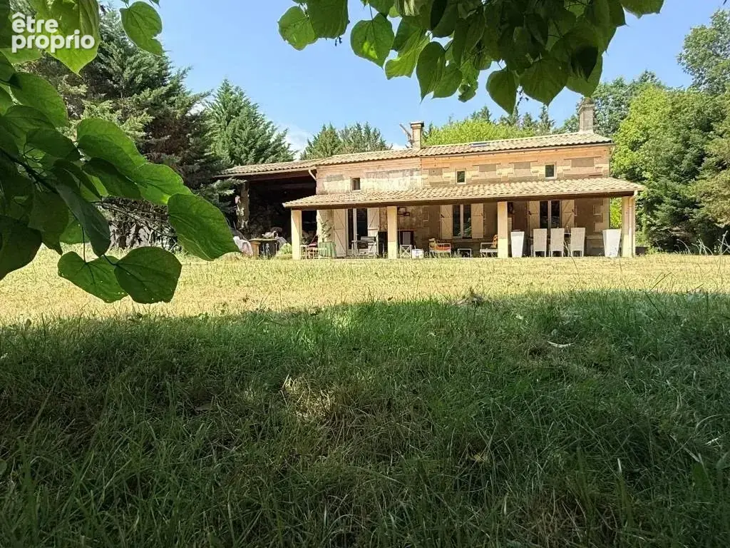 St christoly maison pierre sur 5700 m2 - photo 1