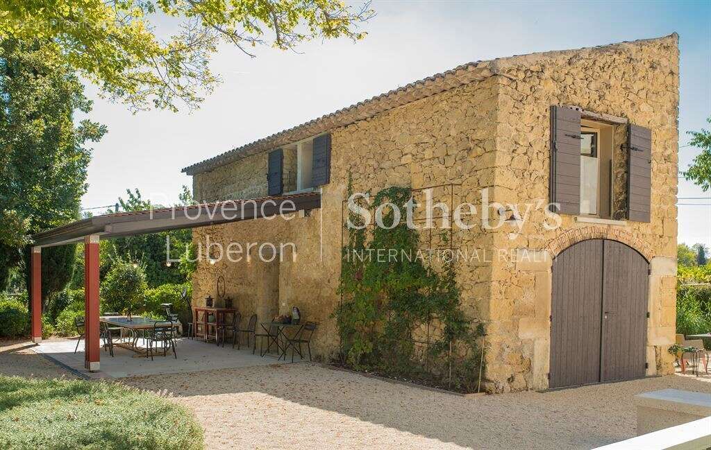 Maison à VAUGINES