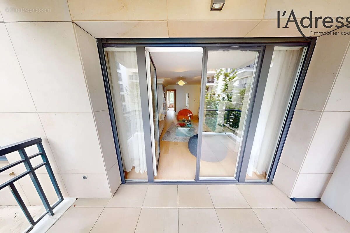 Appartement à SURESNES