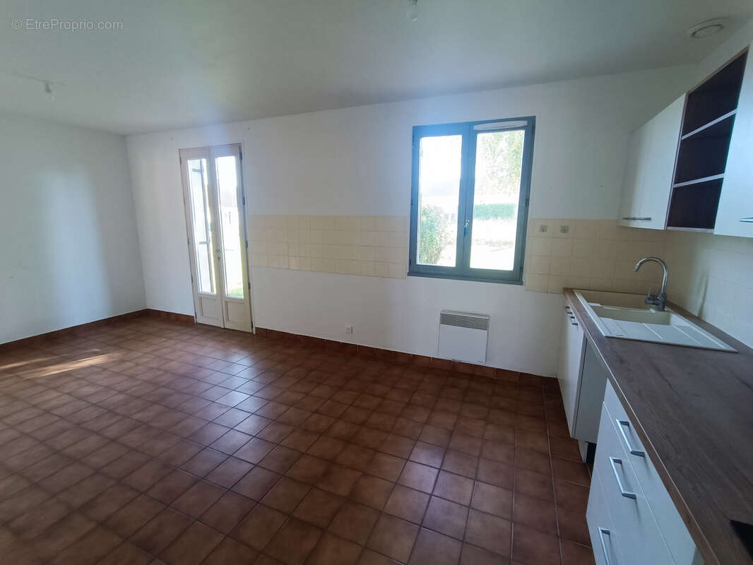 Maison à CHARENTONNAY