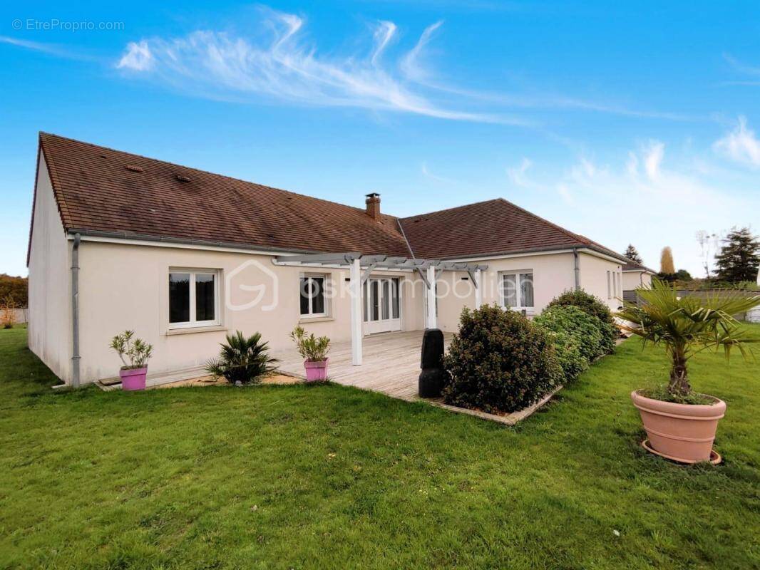 Maison à CHANTEAU