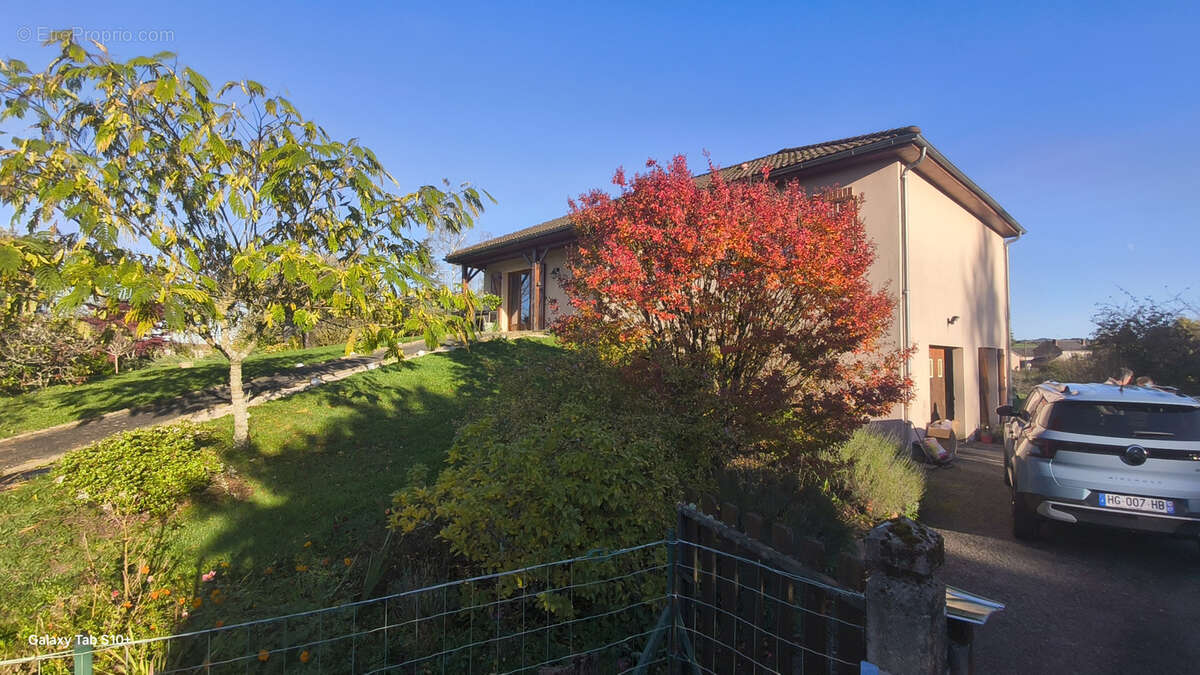 Maison à NEUVIC-ENTIER