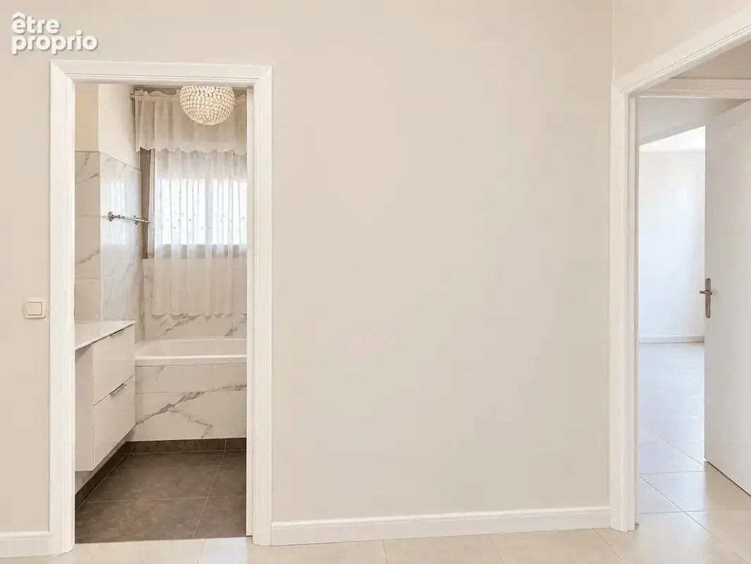 Exclusivité - Superbe duplex de 104 m² avec grande terrasse, garage et cave - photo 13