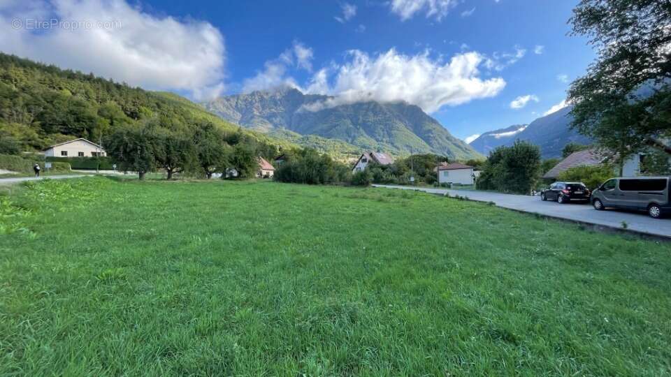 Terrain à SAINT-FIRMIN