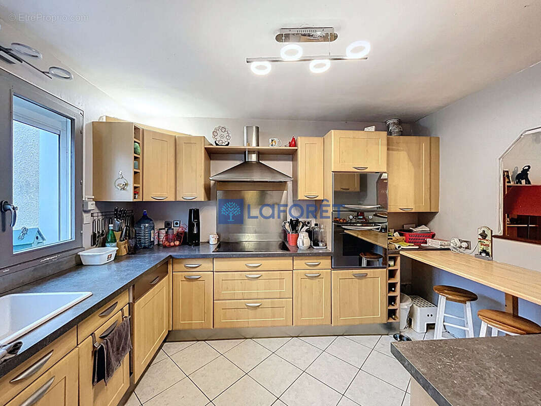 Maison à SAINT-PIERRE-DU-PERRAY