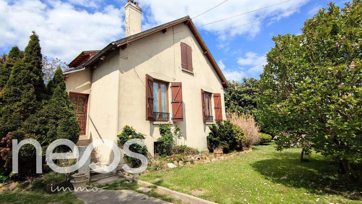 Maison à MONTRY