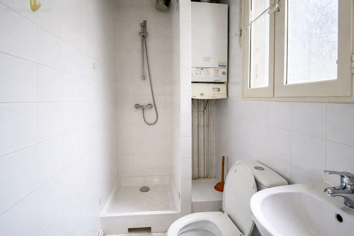 Appartement à PARIS-14E