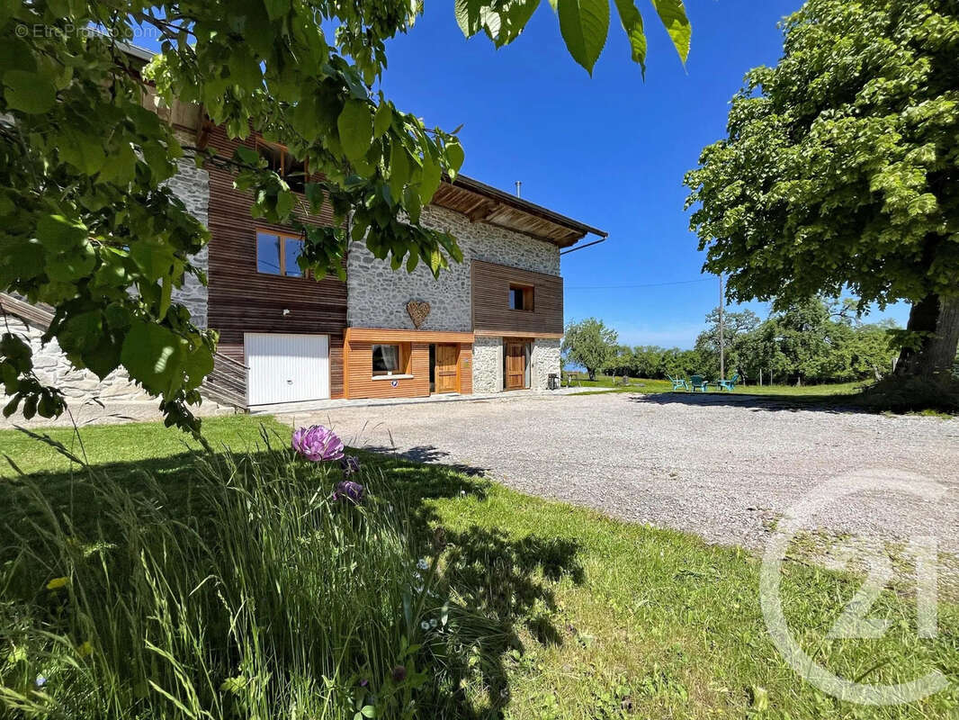 Maison à LARRINGES