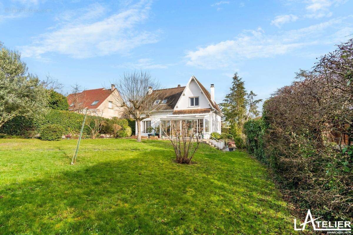 Maison à MAREIL-MARLY